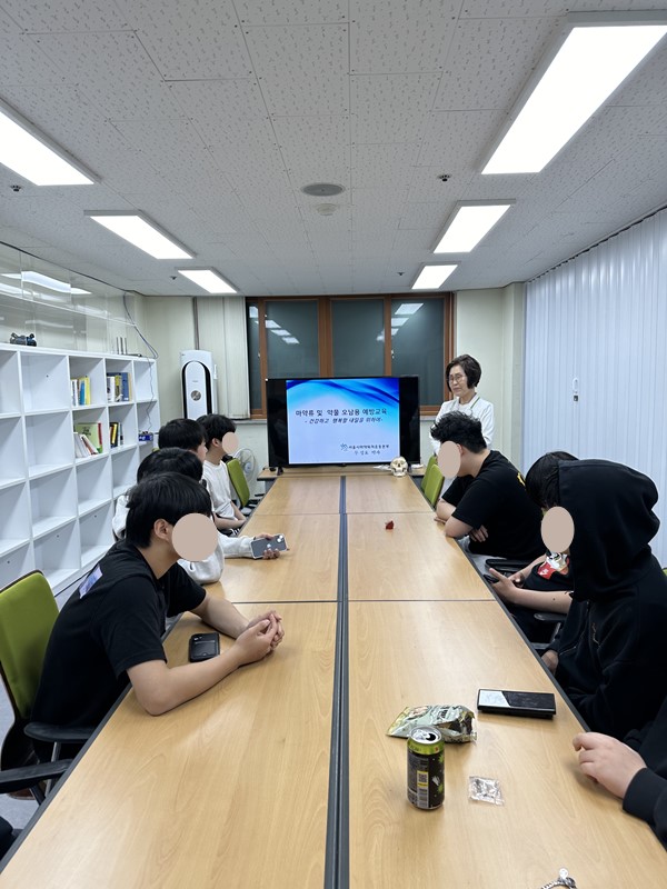 썸네일 이미지